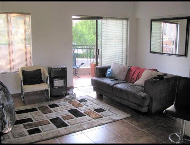 2 BEDROOM PROPERTY TO RENT IN LONEHILL